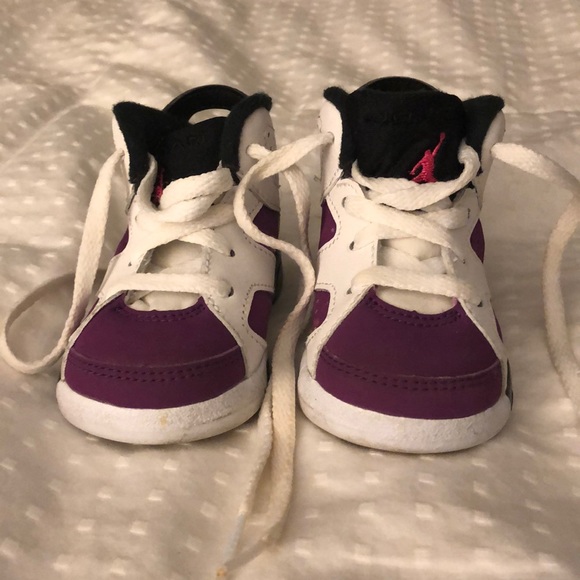 girls high top jordans